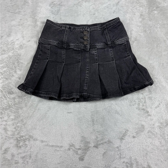 BDG Dresses & Skirts - BDG Urban Outfitters Washed Black Button Kilt pleated skirt Sz S NWT Y2K Vibes